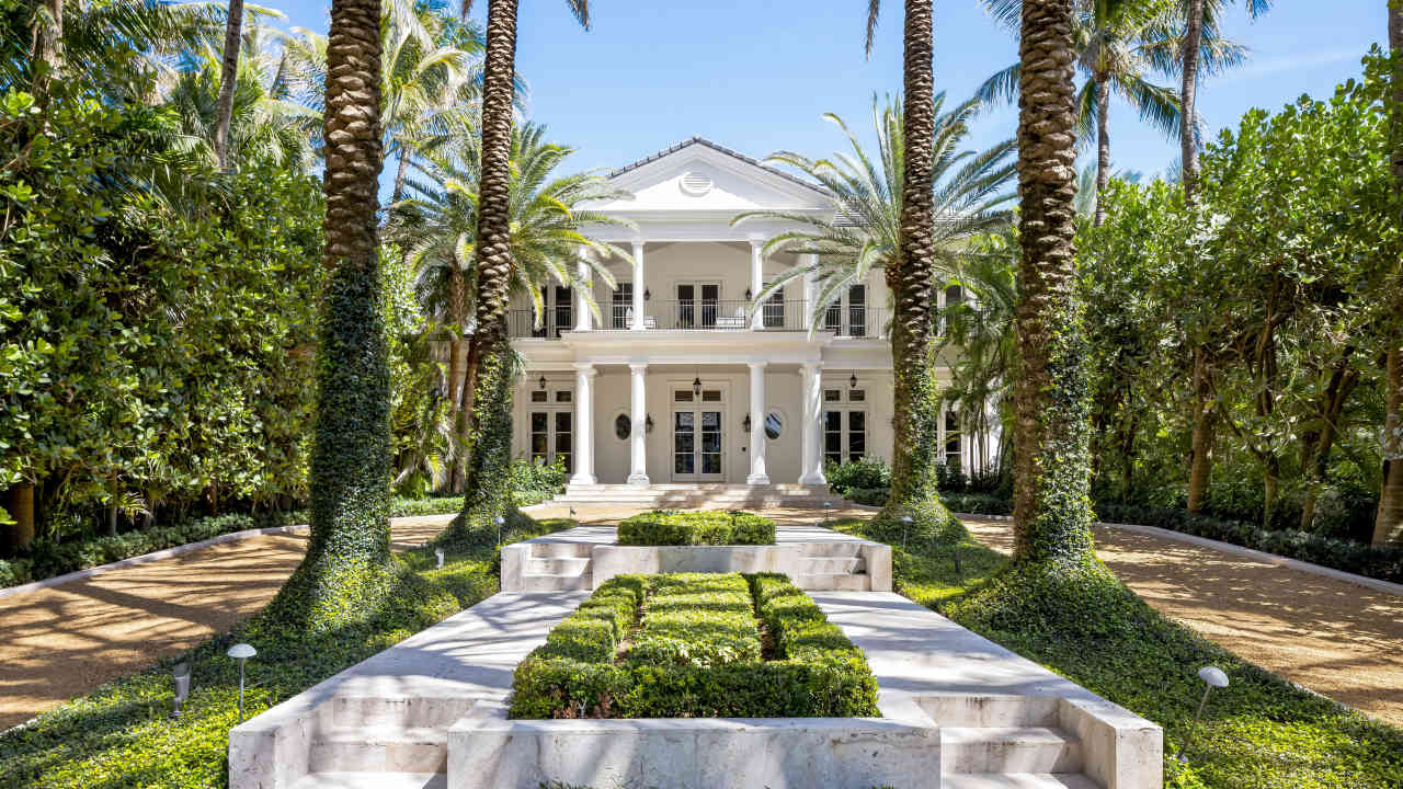 Luxury oceanfront estates in Palm Beach, Florida